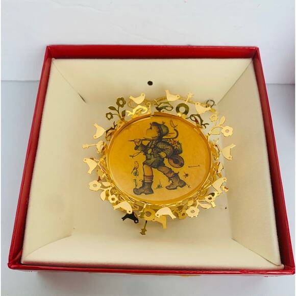 1986 Hummel Gold Ornament - Picture 7 of 10